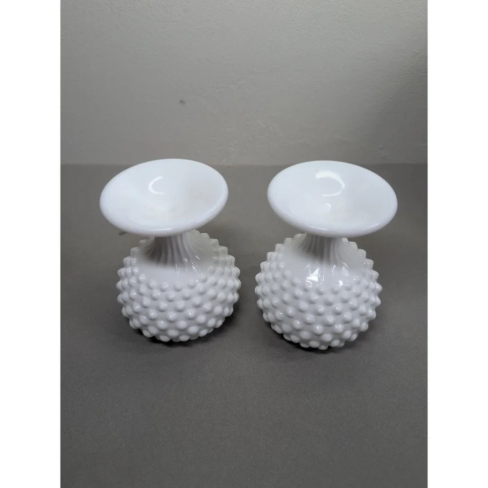 Art Vintage  Set Of 2 Glass  White  Milk  Glass  Hobnail  Pattern Pich Ruffle